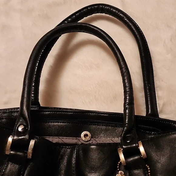VINTAGE CARRIAGE COURT LADIES ๐ HANDBAG. - Picture 7 of 10